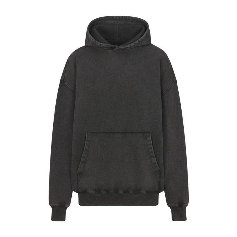 Retailer Skims boyfriend fleece hoodie